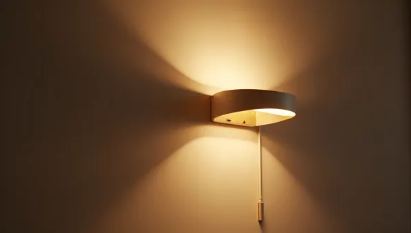 Modern Wall Lamp With Warm Light