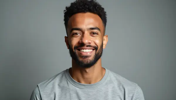 Casual Men's Portrait in Grey Crew-Neck Top